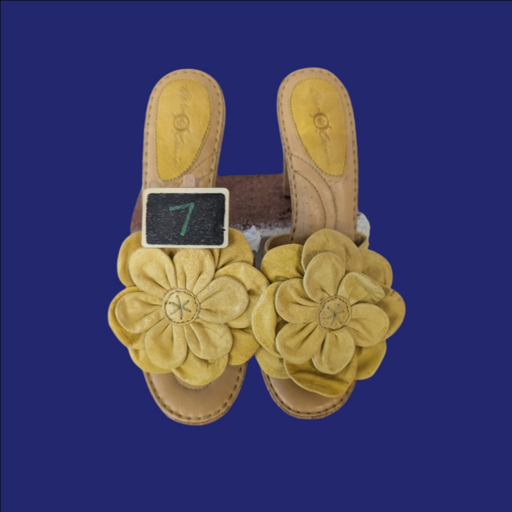 Shoes Born Leather Yellow Flower Sandals Never Worn Size 7